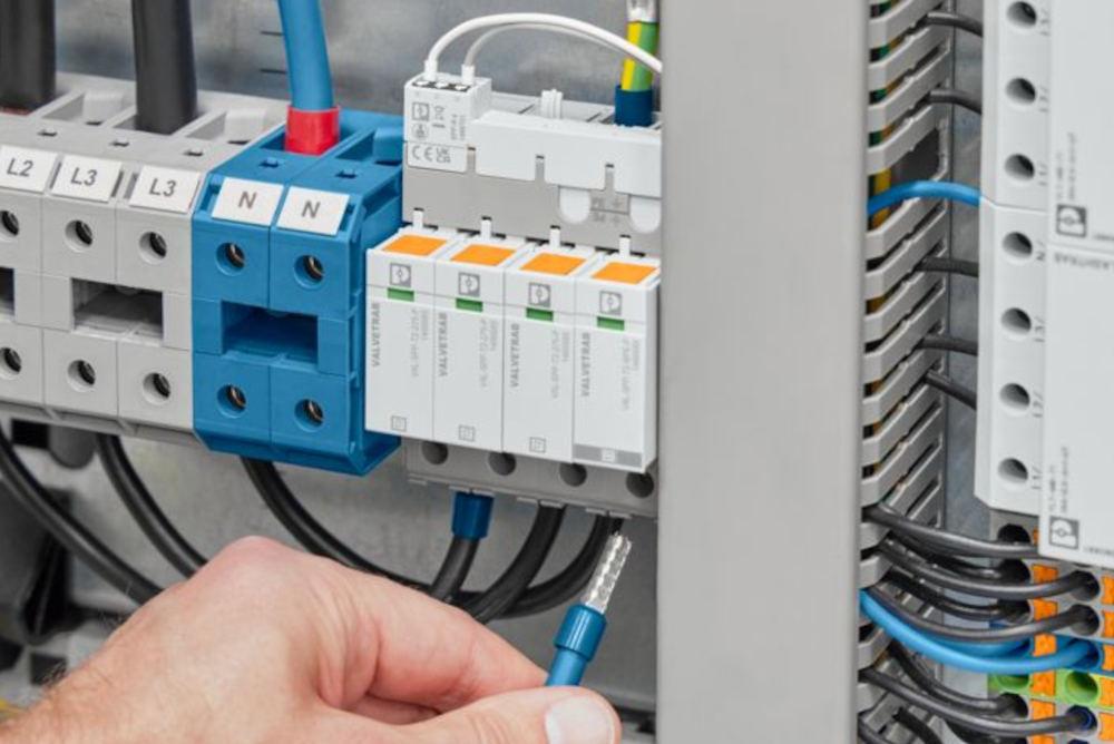 elszöv_phoenix contact